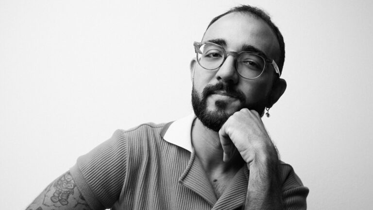 Edição comemorativa de Jantar Secreto, o novo A Estranha na Cama e mais em papo com Raphael Montes