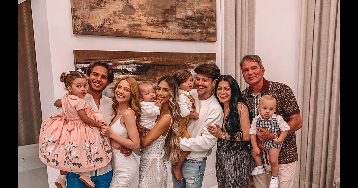 Patriarca da família Poncio revela resultado dos testes da família: “Na minha opinião, todos já pegamos”