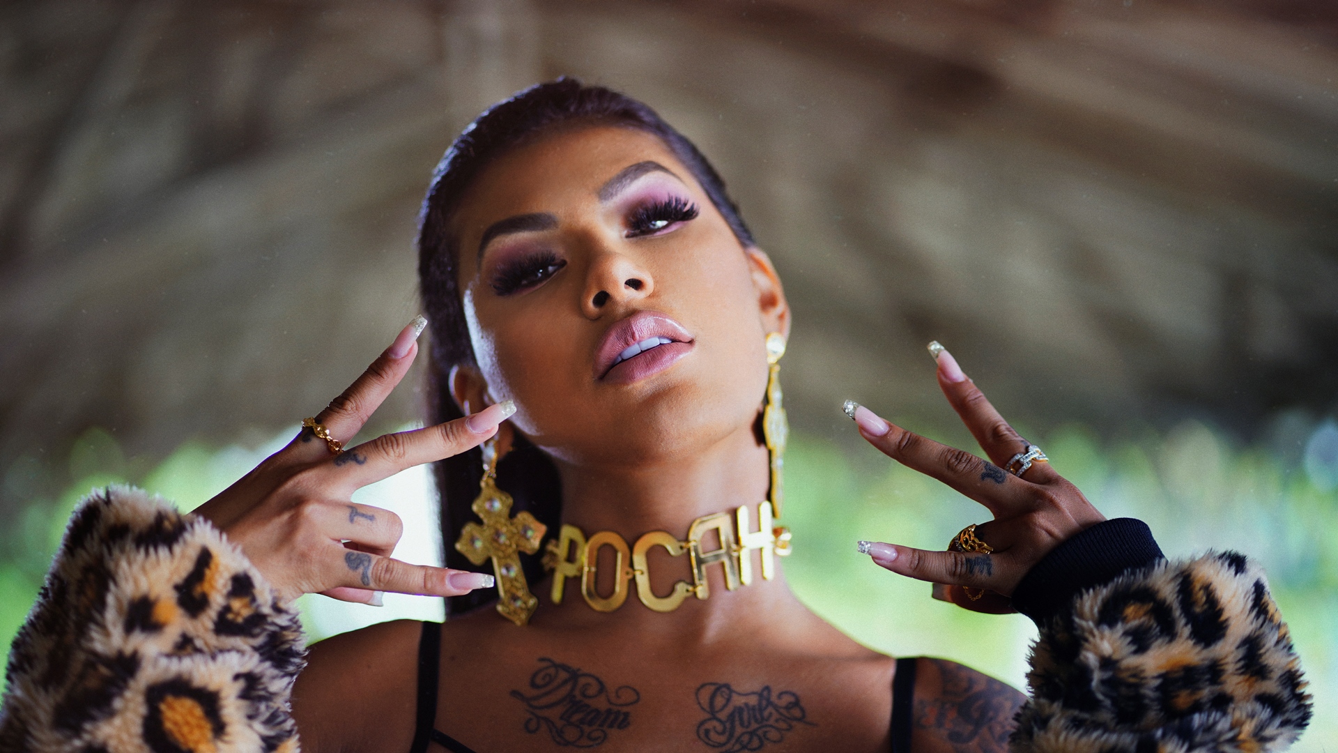 Pocah lança single e clipe de Pode Chorar com novo nome artístico