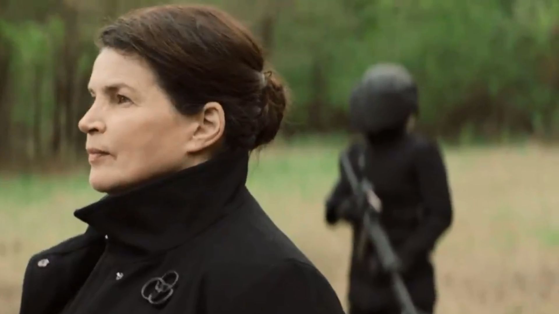 Trailer de spin-off de The Walking Dead mostra primeira geração a viver em um mundo dominado por zumbis; assista