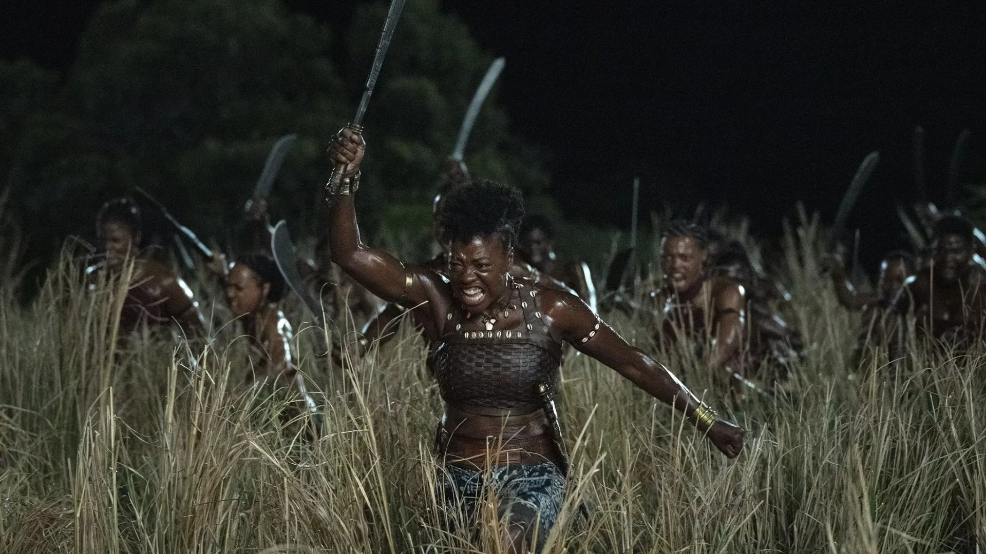 “A Mulher Rei” mira a jornada épica de guerreiras africanas em blockbuster revisionista e empoderado | #CineBuzzIndica