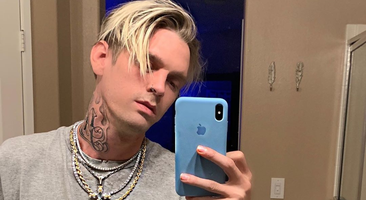Aaron Carter diz que foi abusado sexualmente pela irmã quando era criança
