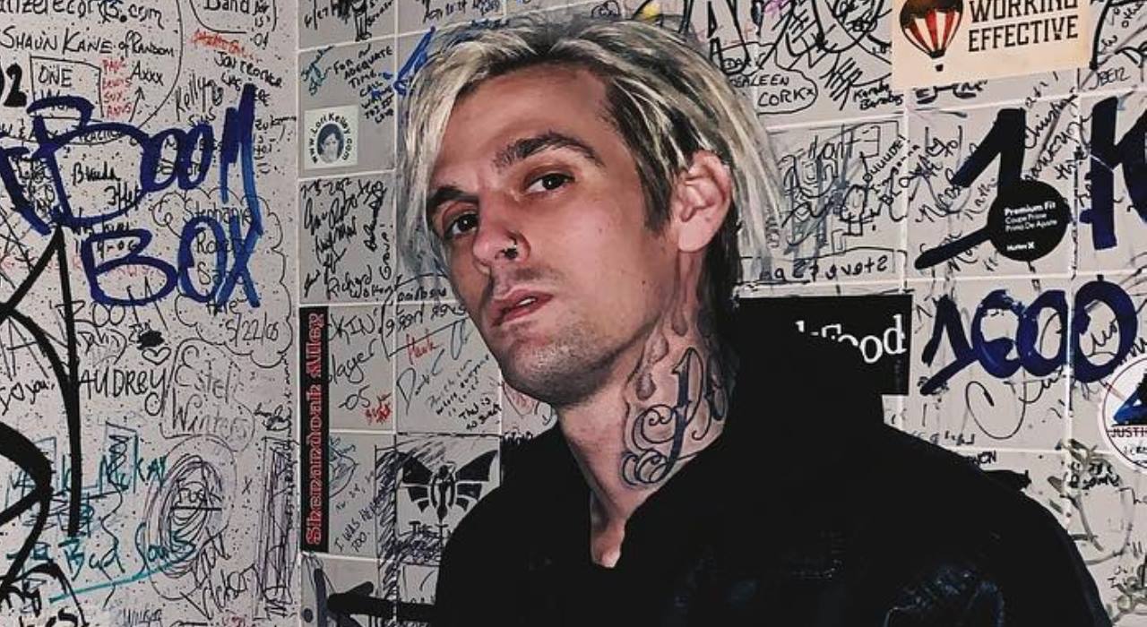 Familiares de Aaron Carter estão com receio de que o cantor cometa suicídio, diz TMZ