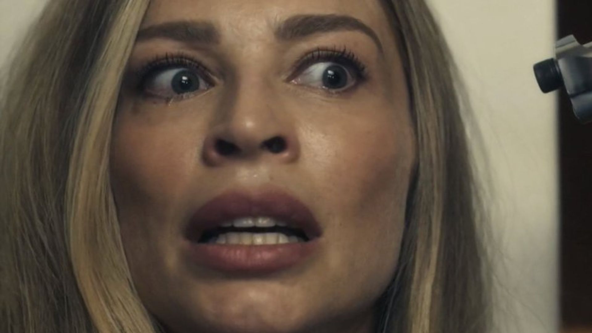 Acidente de Grazi Massafera em “Travessia” trouxe referências a outras novelas globais