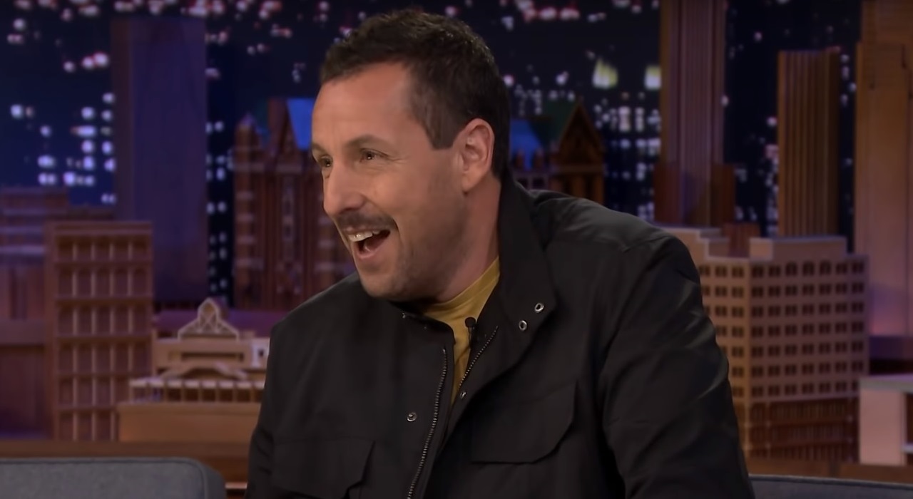 Adam Sandler ameaça fazer um filme ruim “de propósito” se ele não ganhar um Oscar