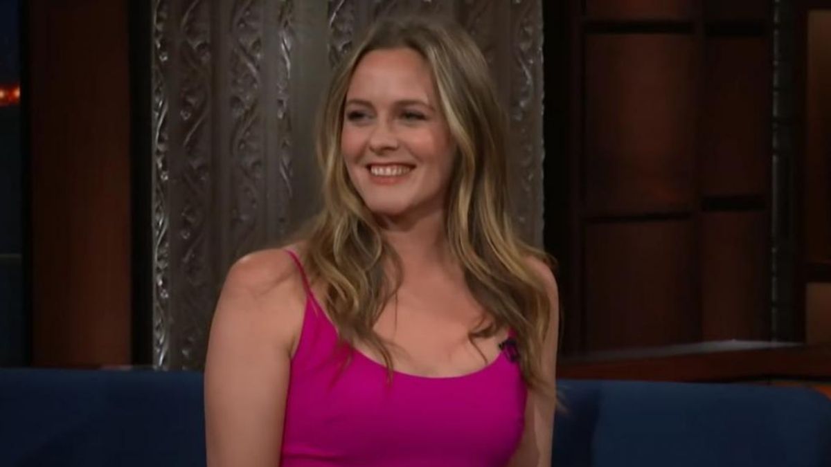Alicia Silverstone vai protagonizar novo filme da Netflix com Benicio Del Toro e Justin Timberlake