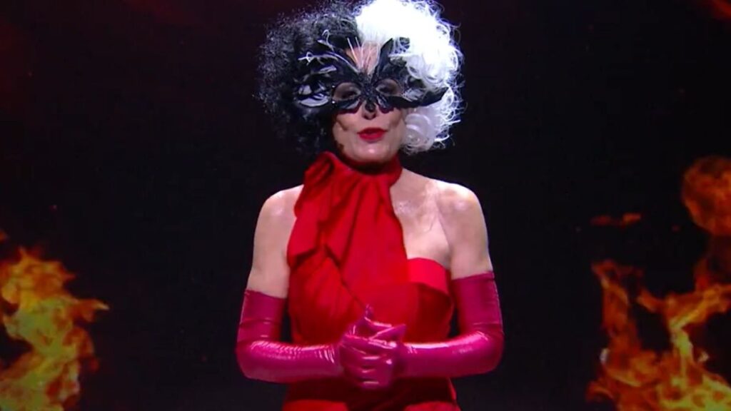 Ana Maria Braga apresenta “Mais Você” vestida de Cruella