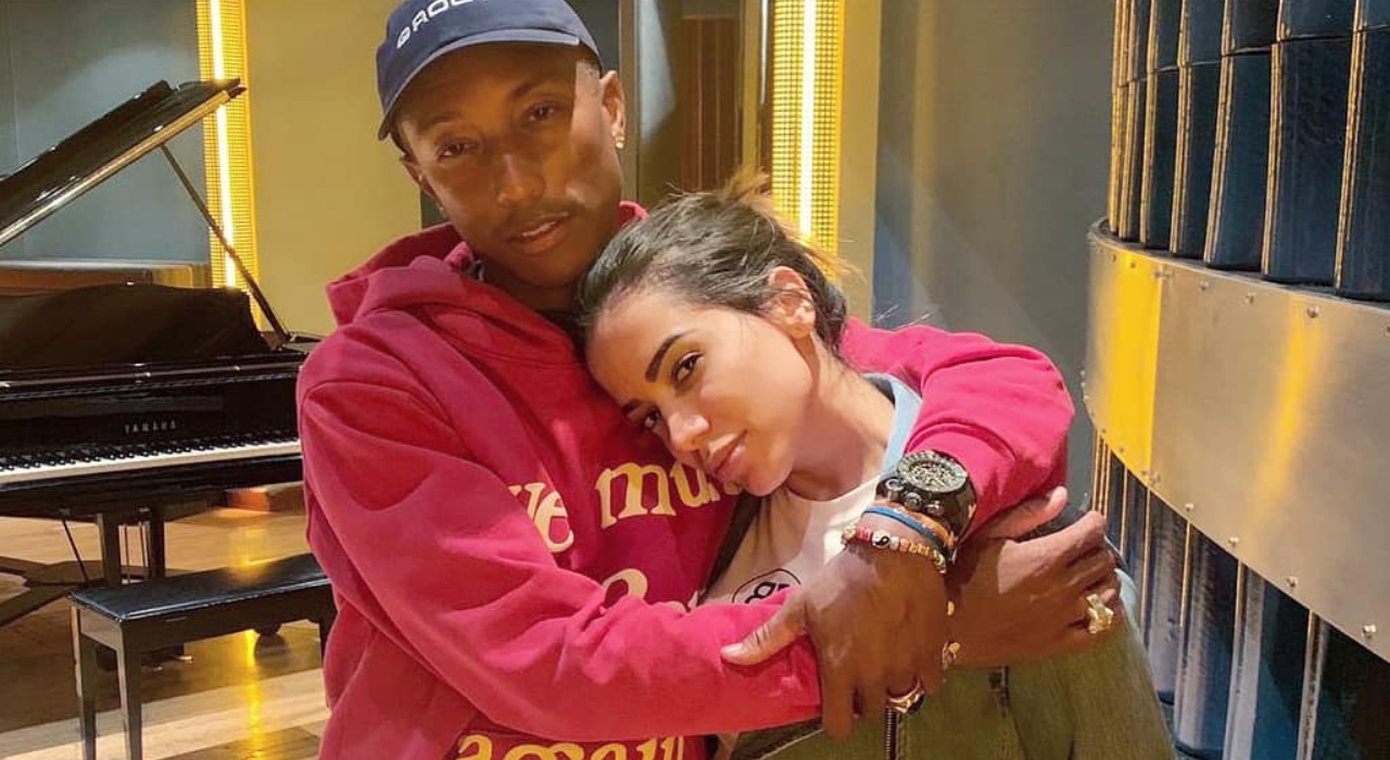Pharrell Williams e Anitta se apresentam em comunidade do Rio de Janeiro
