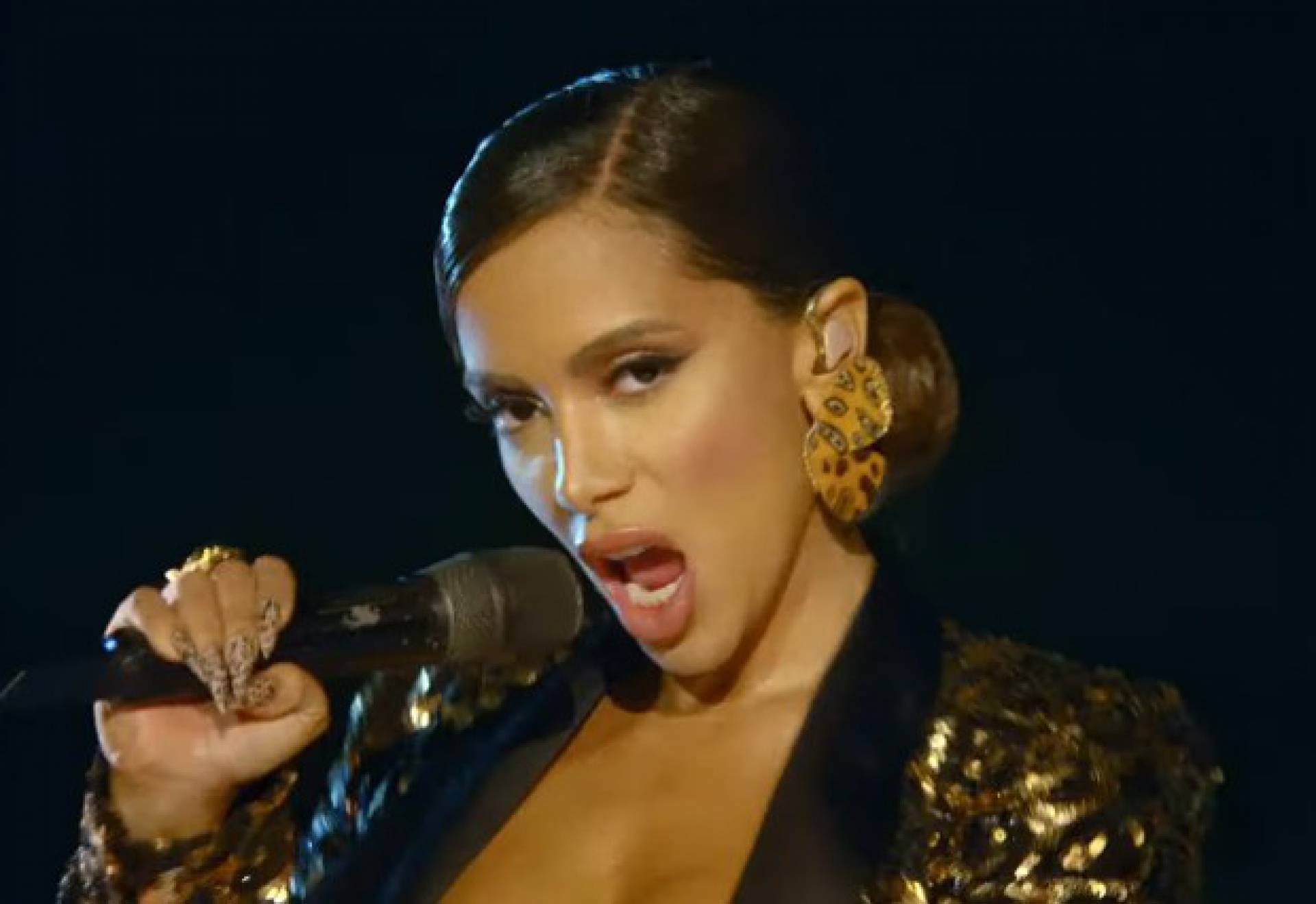 Apresentação de Anitta no Jimmy Fallon repercute na mídia internacional; veja