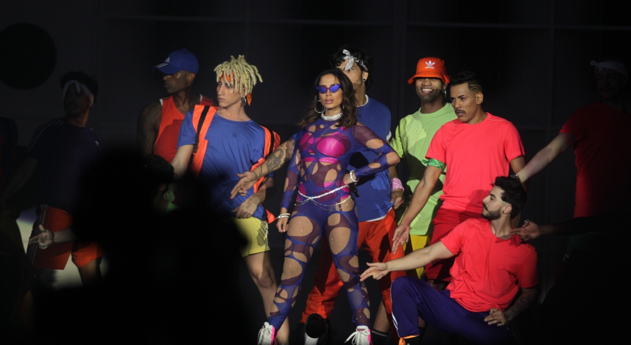 Anitta faz homenagem para o Furacão 2000 no palco do Rock in Rio