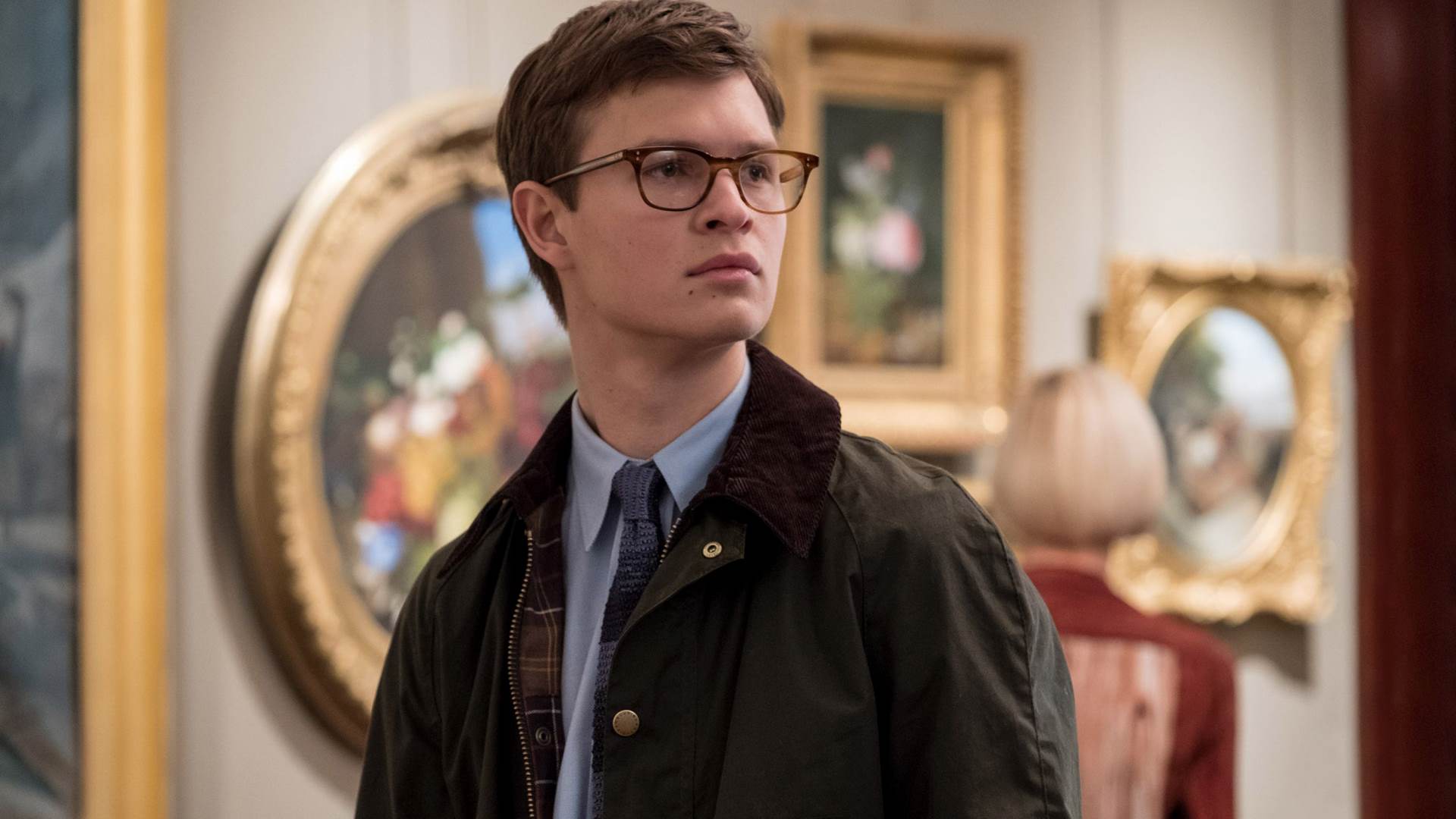 Ansel Elgort revela querer relacionamento aberto, mas sem sexo