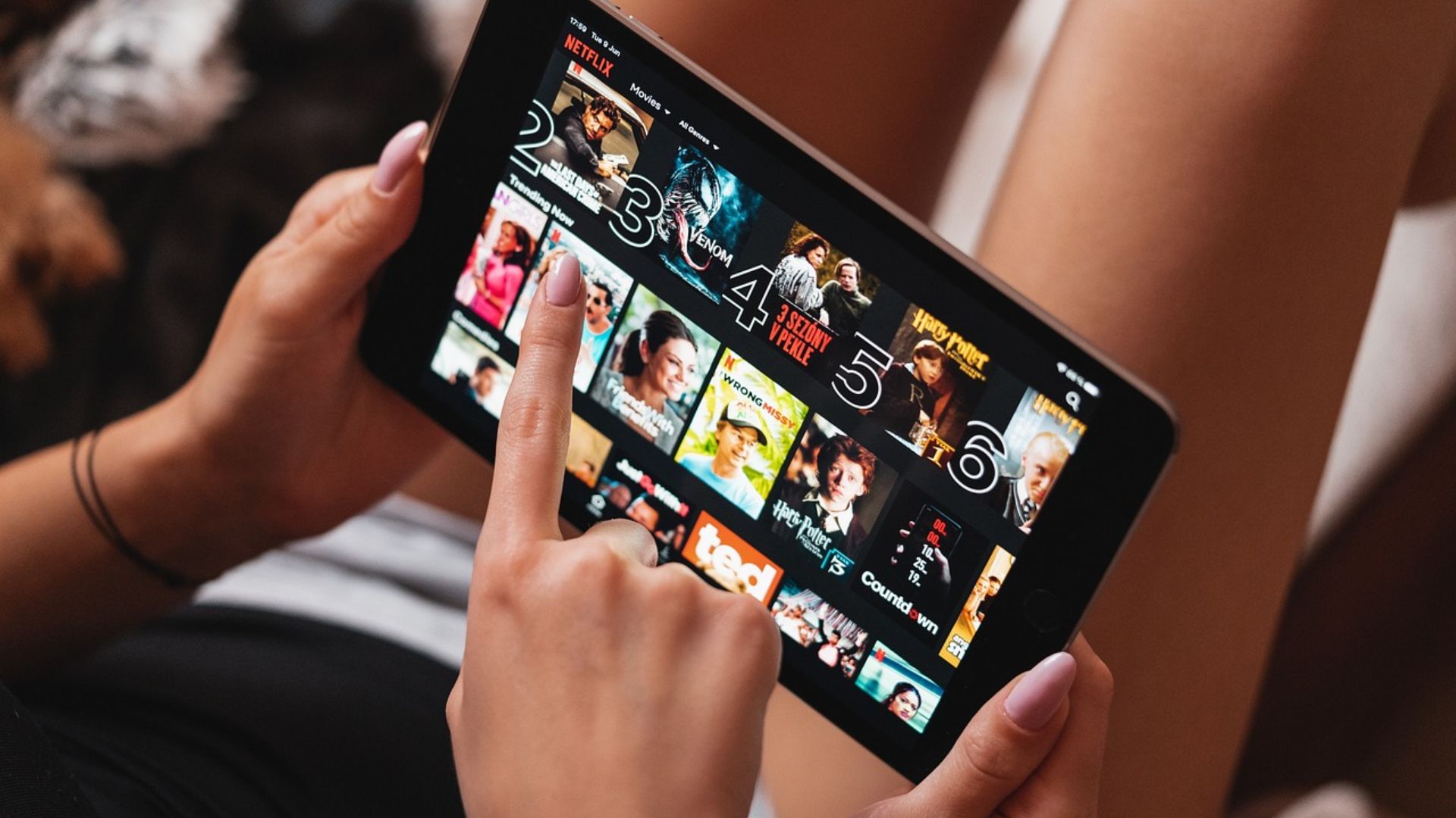 Após anúncio de taxas extras, usuários da Netflix cancelam assinaturas: “Pedi divórcio”
