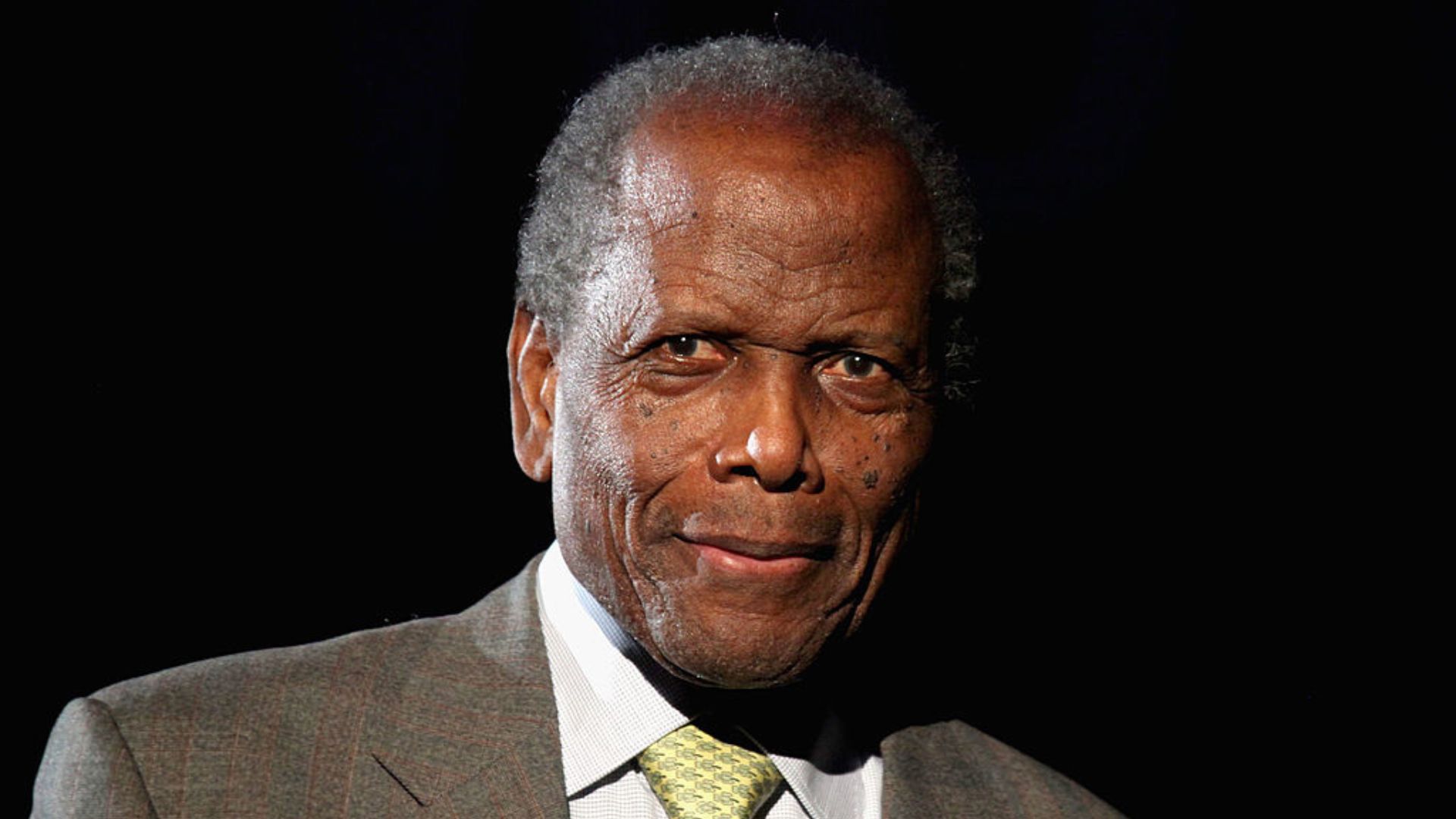 Apple TV+ divulga trailer de documentário sobre o ator Sidney Poitier; assista