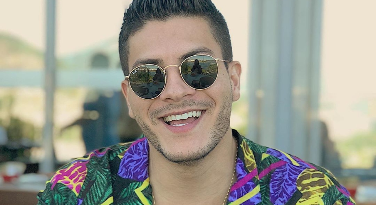 Após divórcio polêmico, Arthur Aguiar revela que se converteu ao evangelho