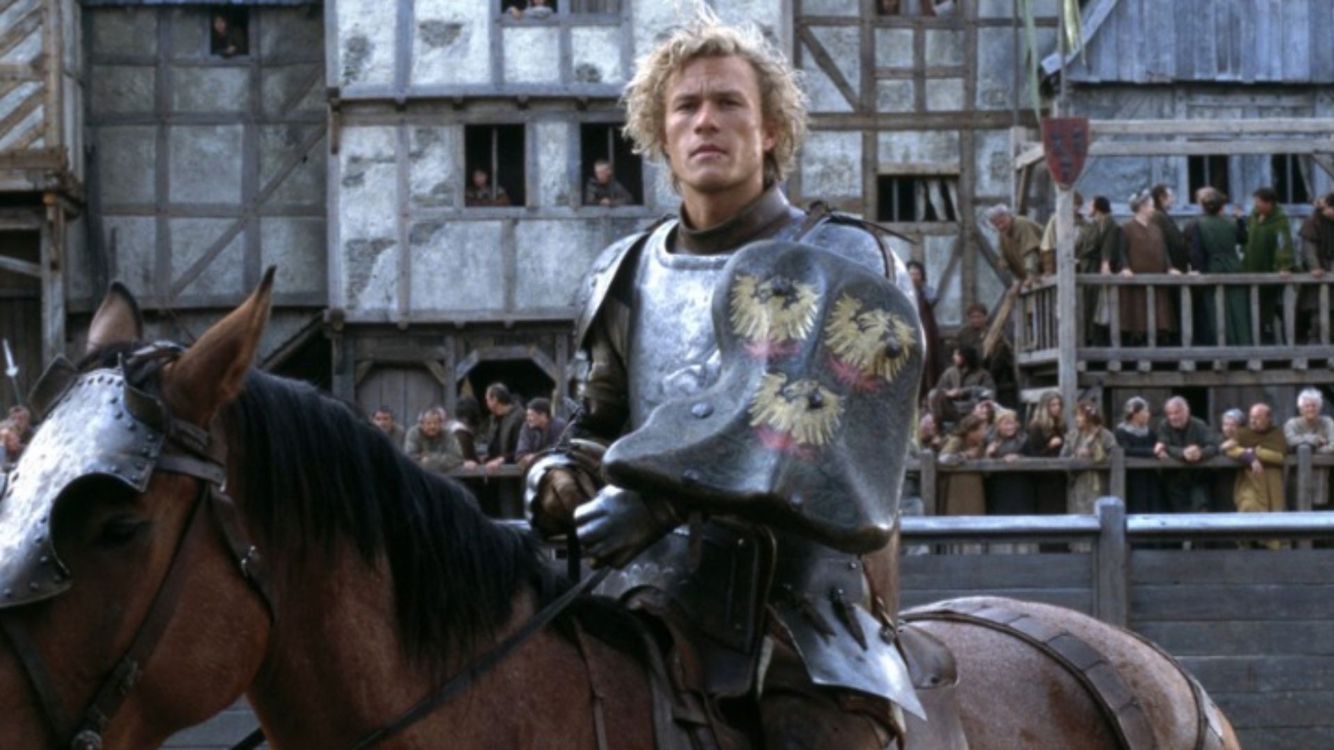 Ator de “Coração de Cavaleiro” compartilha fotos inéditas de Heath Ledger no set do filme