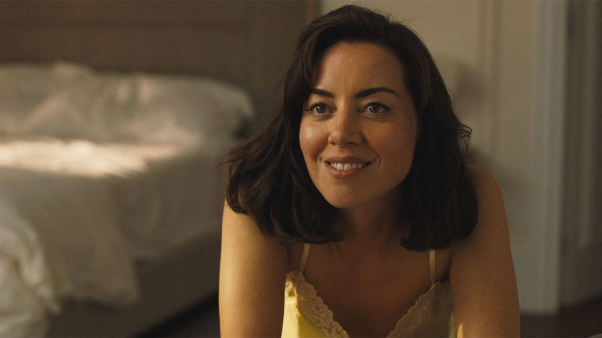 Aubrey Plaza, de “The White Lotus”, desabafa sobre críticas à sua atuação: “Tão cansada”