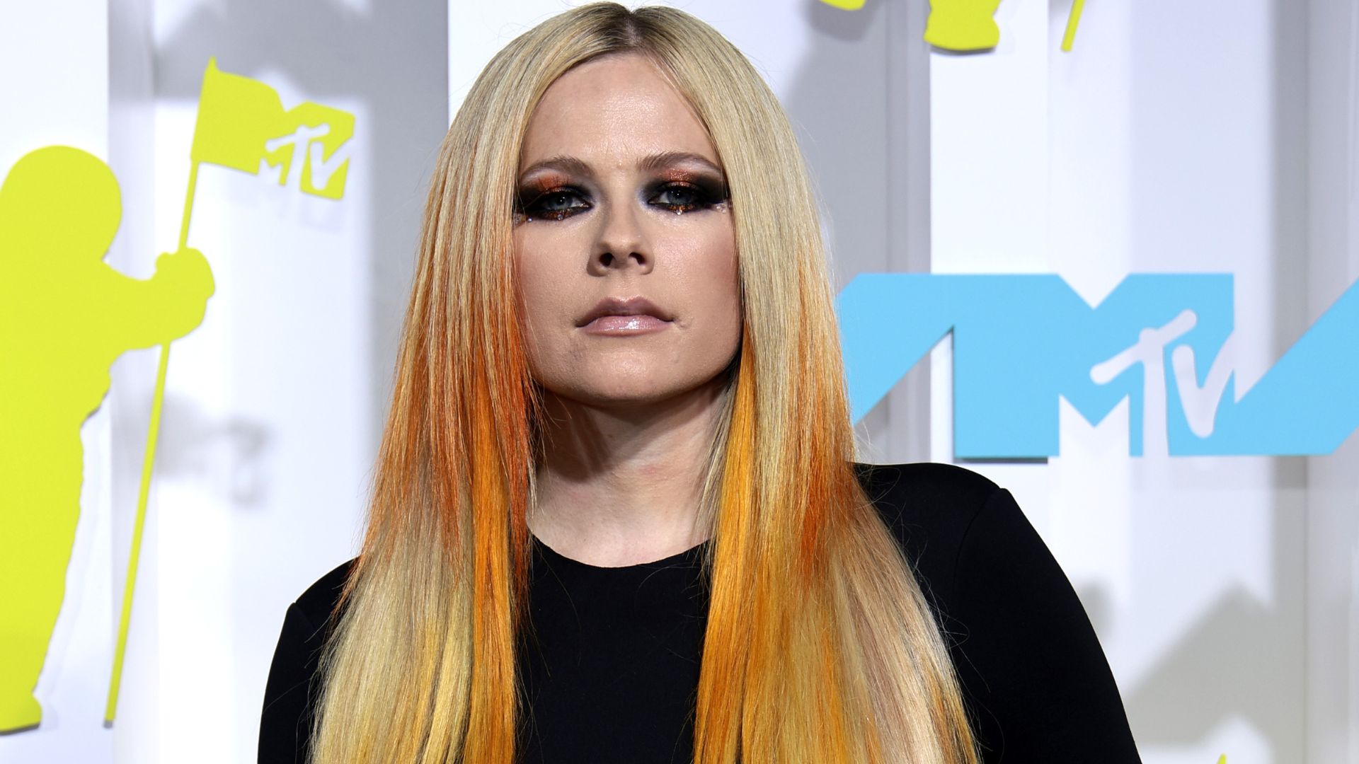 Avril Lavigne afirma ter encontrado um diretor para seu filme inspirado em “Sk8er Boi”