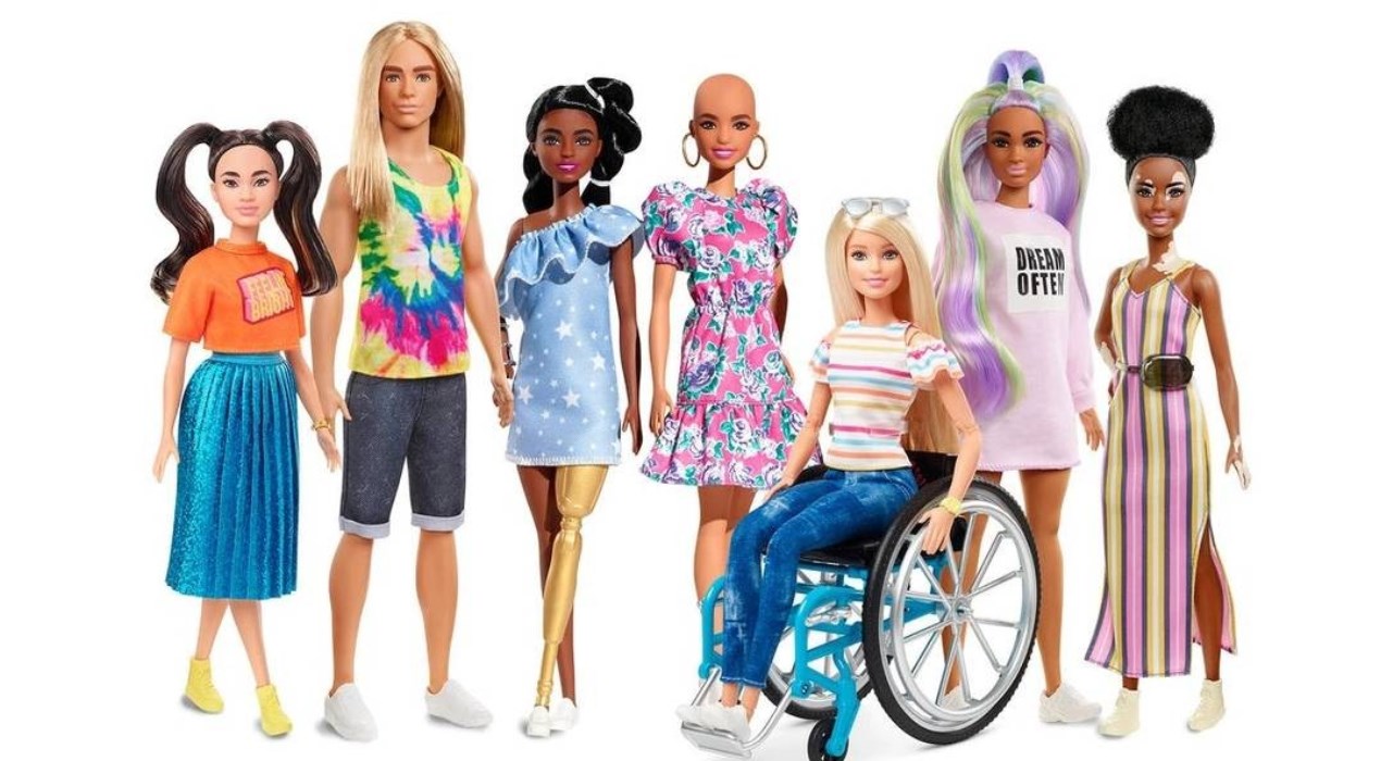 Barbie lança bonecas sem cabelo, com vitiligo e deficiência física