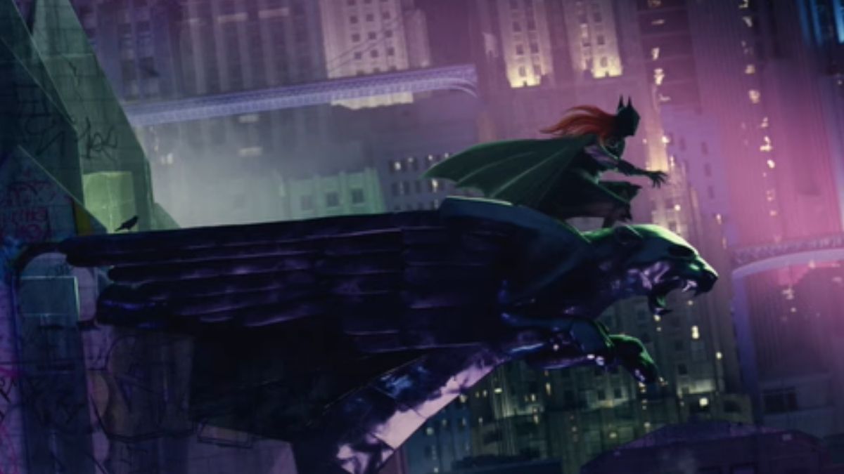 Leslie Grace diz que história de origem da Batgirl será “loucamente sombria”