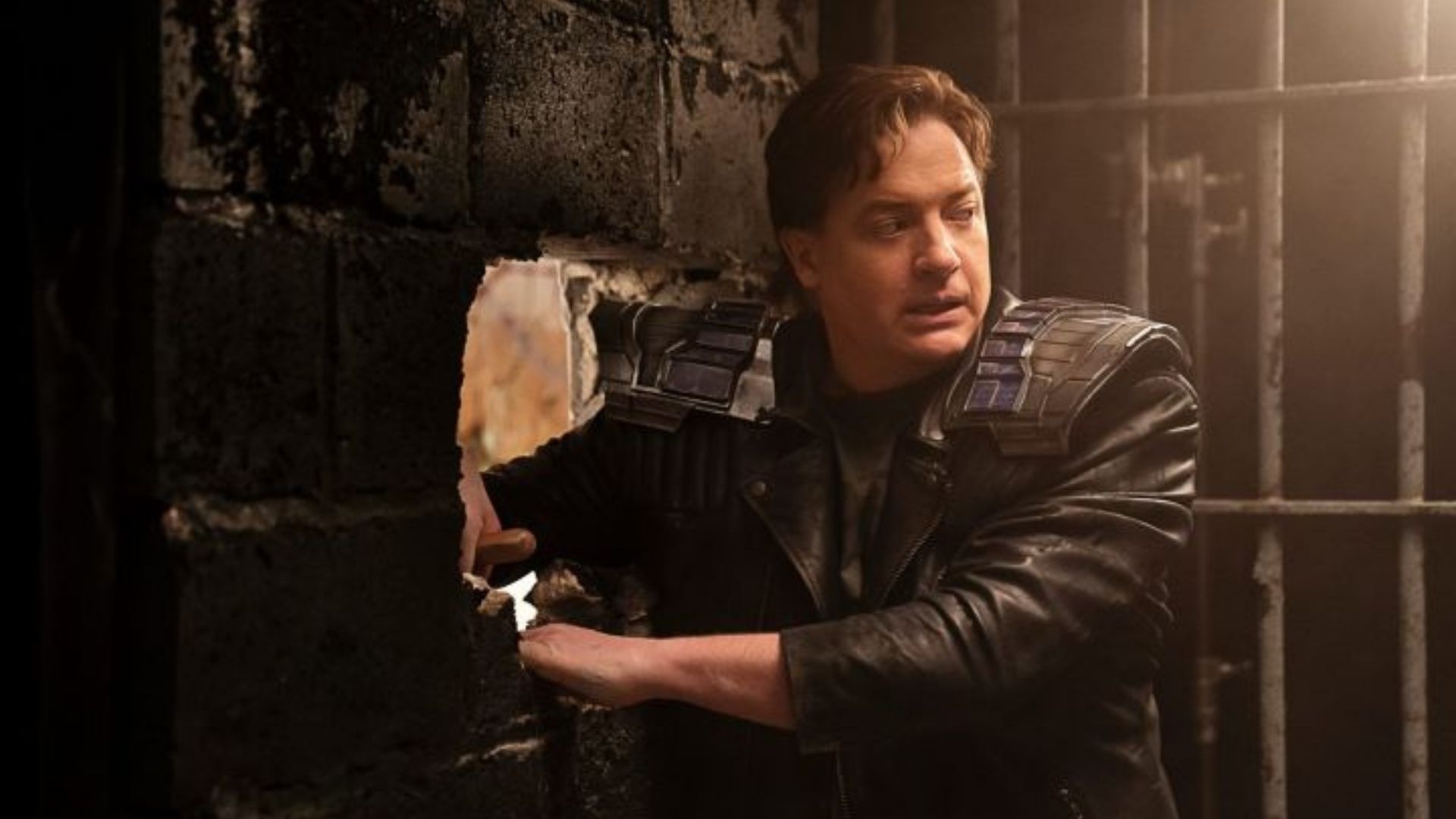 “Batgirl”: Foto do set revela visual do vilão Vagalume de Brendan Fraser; confira