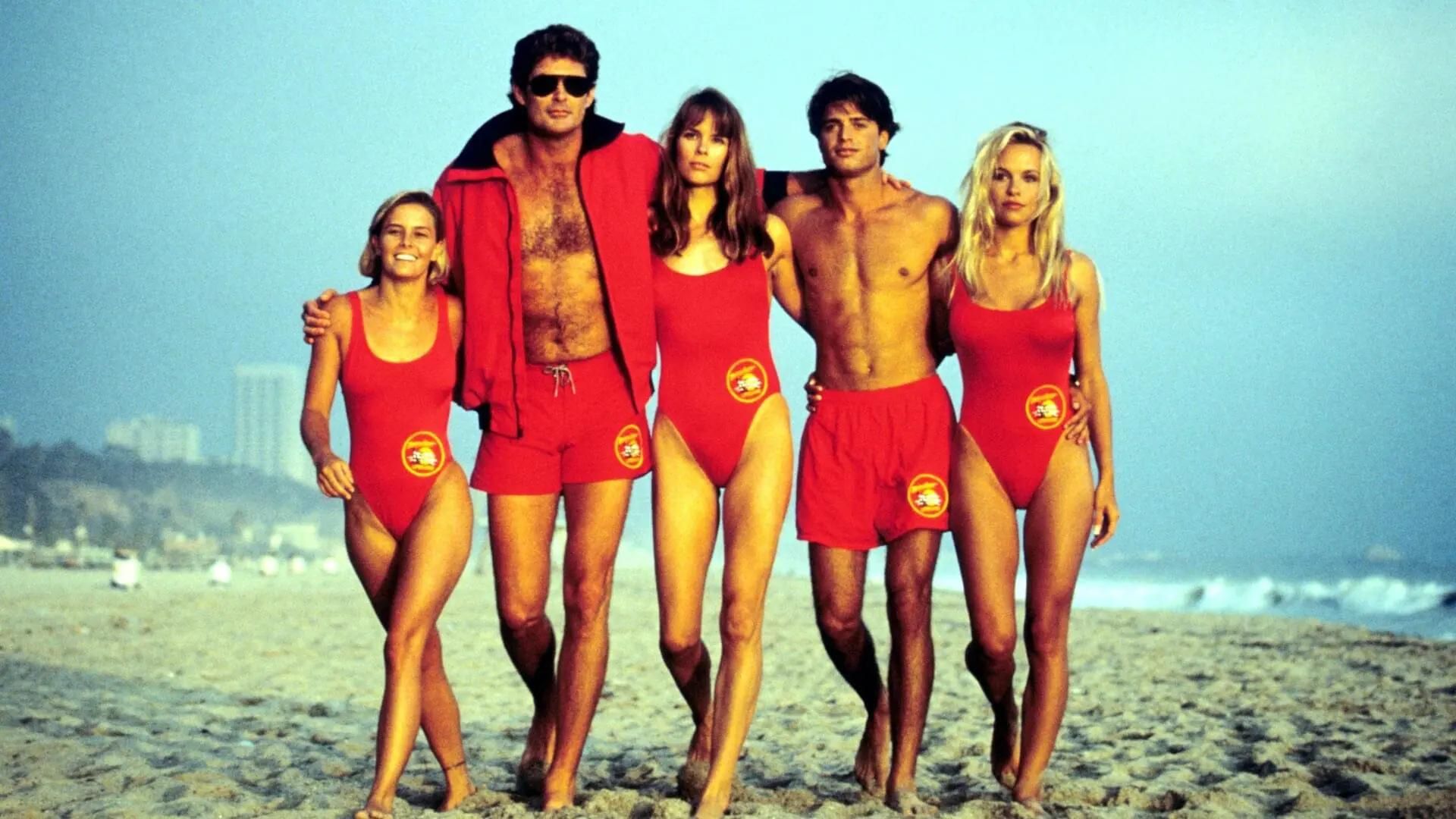 “Baywatch: S.O.S. Malibu”, com Pamela Anderson, deve ganhar remake, diz site