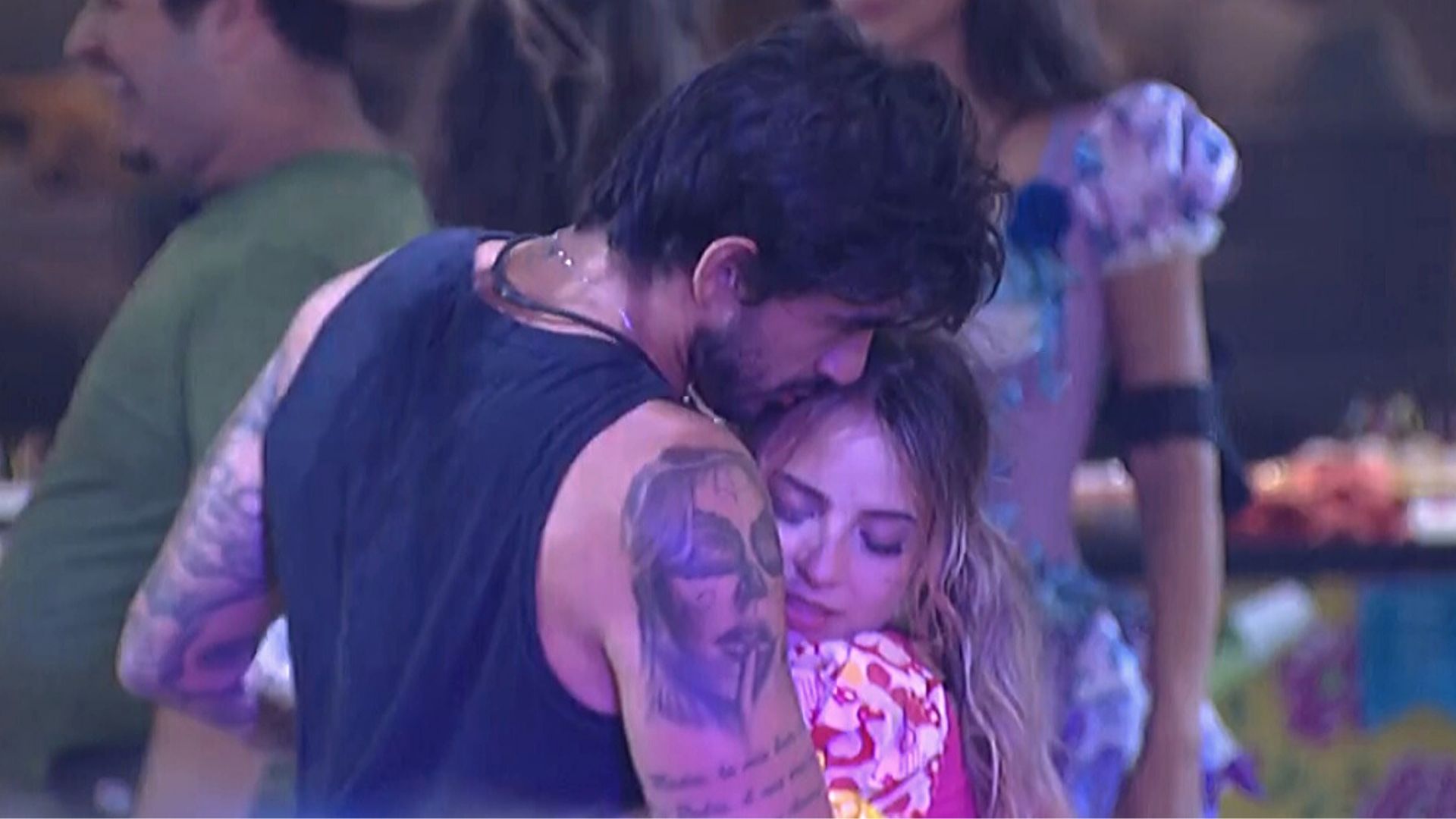 BBB20: Após cogitar término, Guilherme diz que ama Gabi Martins: “Juro pela minha mãe”