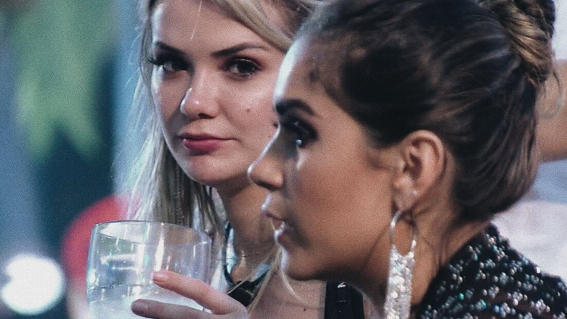BBB20: Gizelly diz que está apaixonada por Marcela e internautas reagem; confira