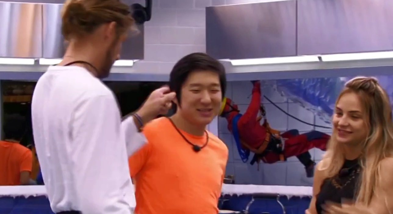 BBB20: Pyong surge de roupa colorida após duas semanas usando apenas peças pretas; brothers e internautas comemoram
