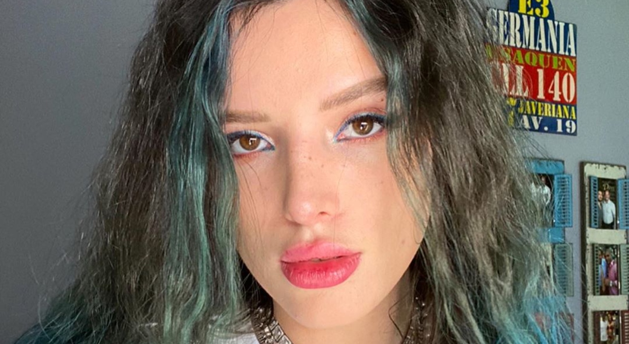 Bella Thorne aparece vestida de freira para novo filme após entrar na indústria pornô