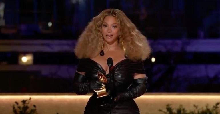 Beyoncé, Taylor Swift e Harry Styles: confira a lista completa de vencedores do Grammy 2021
