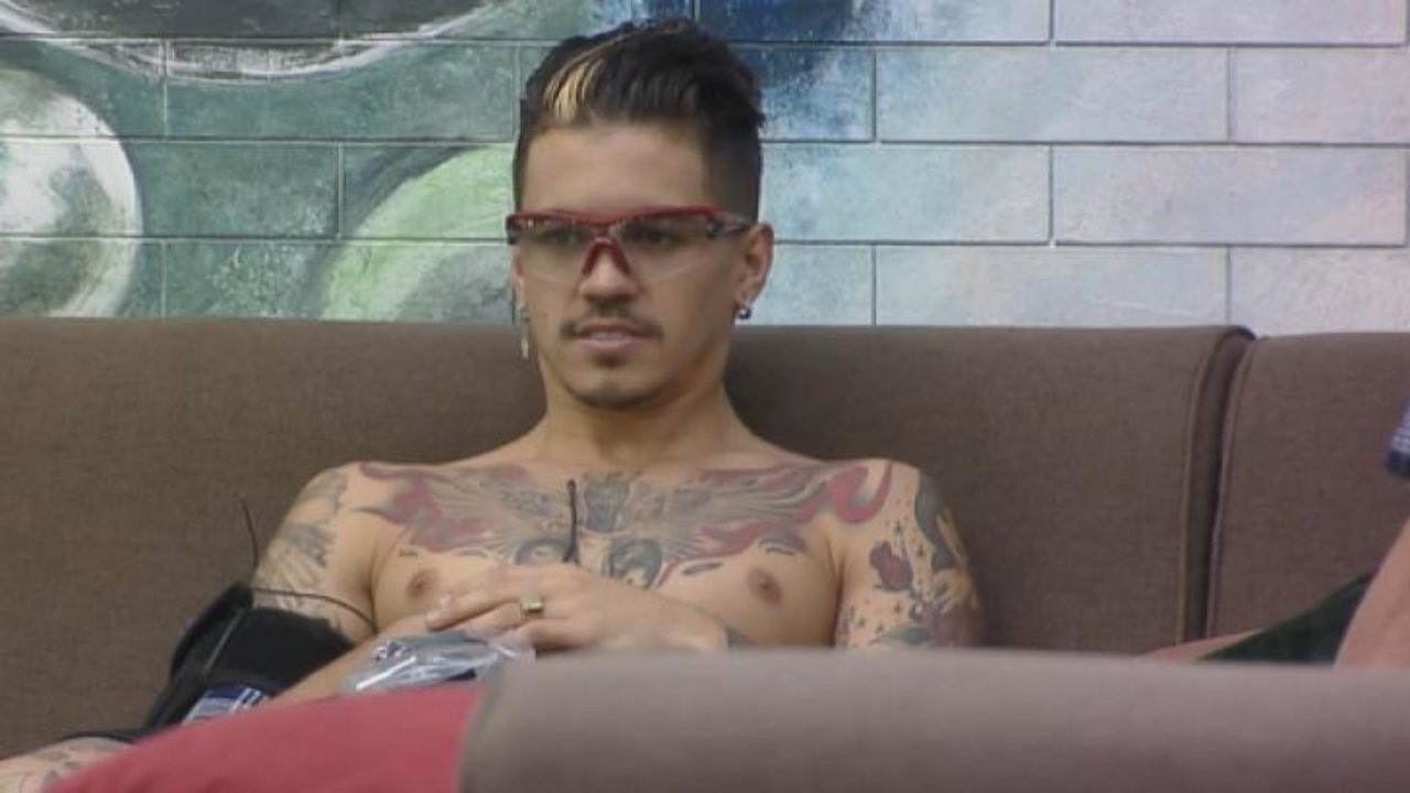 “A Fazenda 12”: Biel revela preferir ser eliminado do que voltar com Raissa da Roça