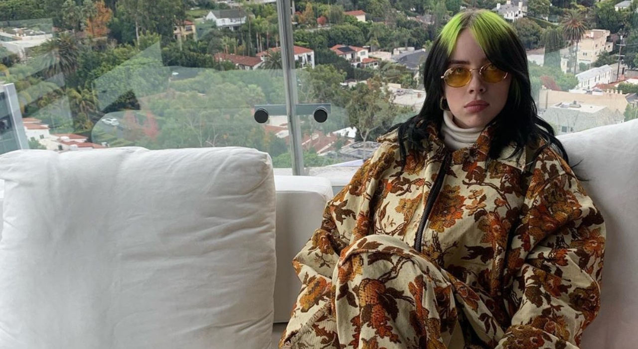 Billie Eilish se transforma em desenho animado para o lançamento de novo single
