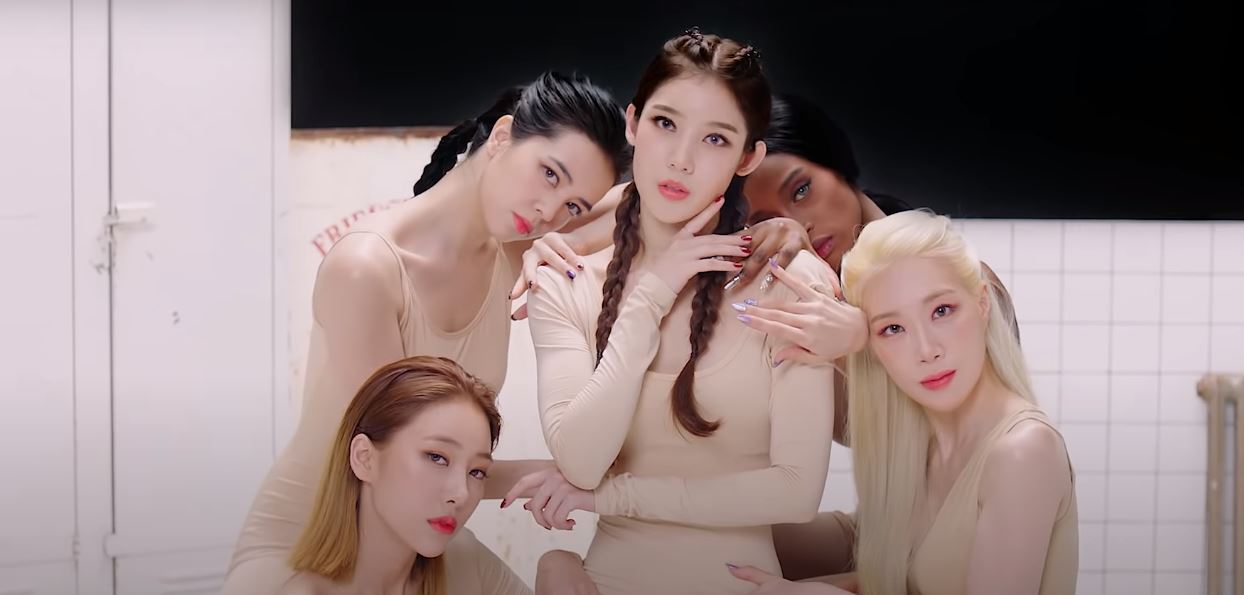 Conheça o Blackswan, novo grupo de k-pop com brasileira na formação