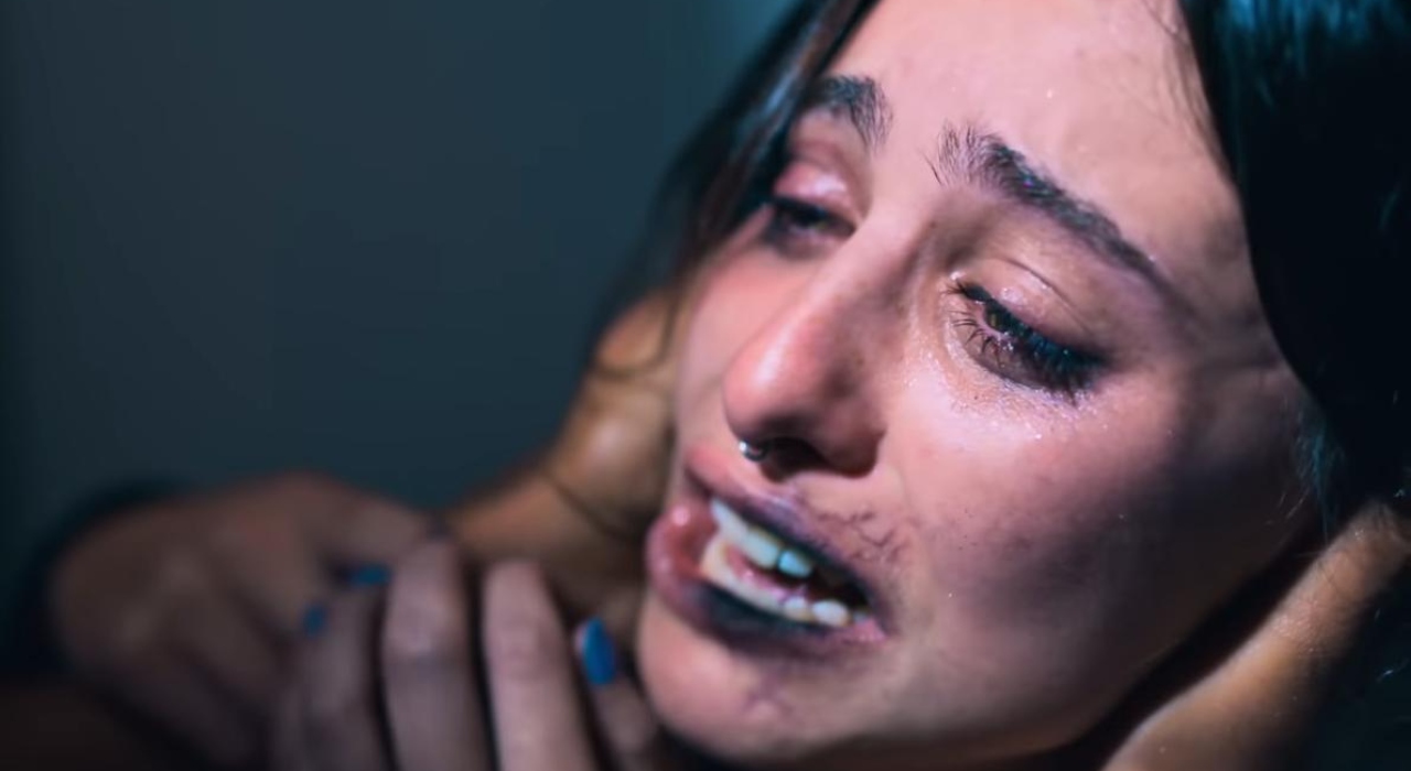 EXCLUSIVO: Nova série de ficção da Netflix conversa com a atualidade ao mostrar vírus contagioso