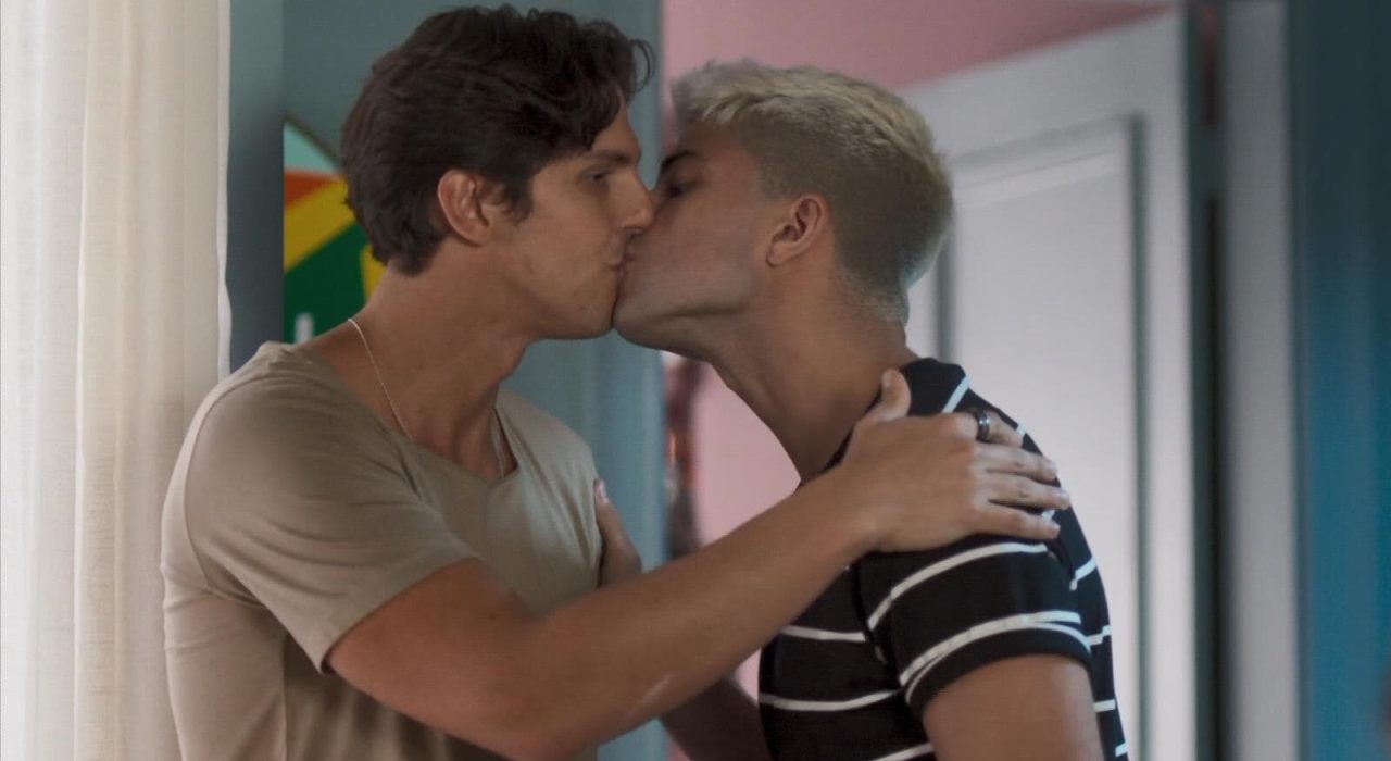 Beijo gay entre Rafael Infante e Diego Montez em Bom Sucesso é comemorado por atores: “Que noite”