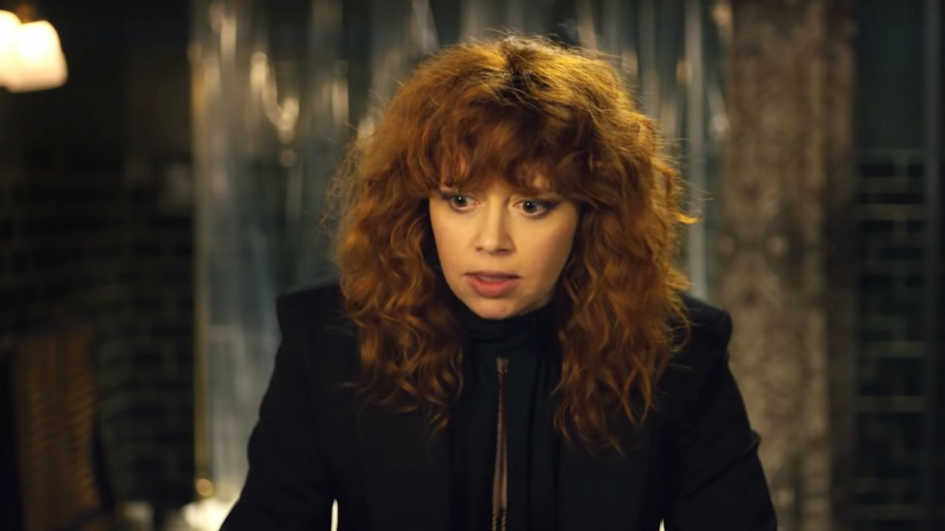 “Boneca Russa”: Nadia embarca em trem da loucura no trailer da 2ª temporada; assista