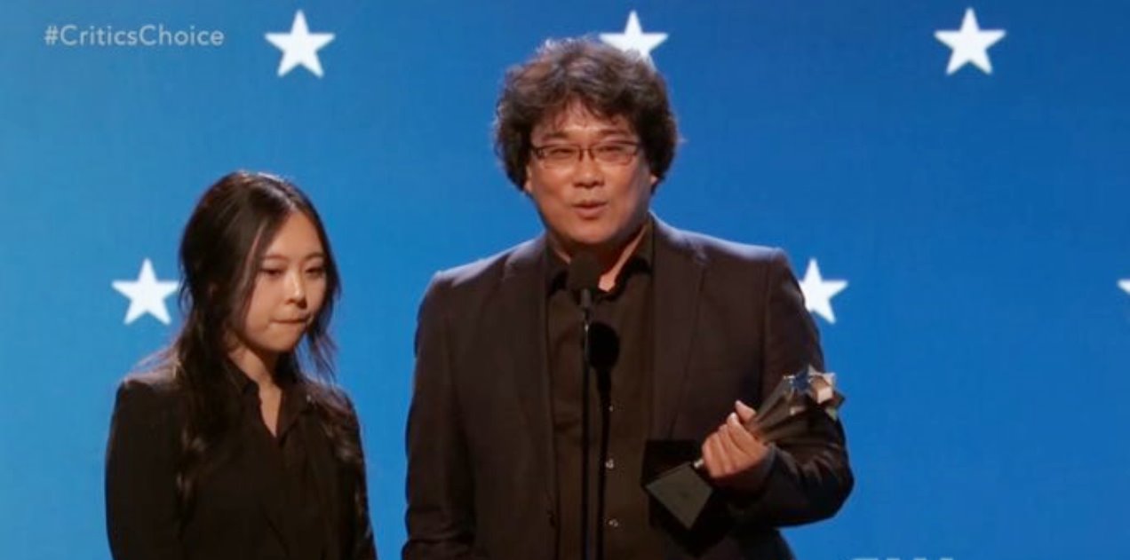 Com discurso em coreano, diretor de Parasita aceita prêmio de Melhor Direção no Critics’ Choice e brinca com cardápio vegano