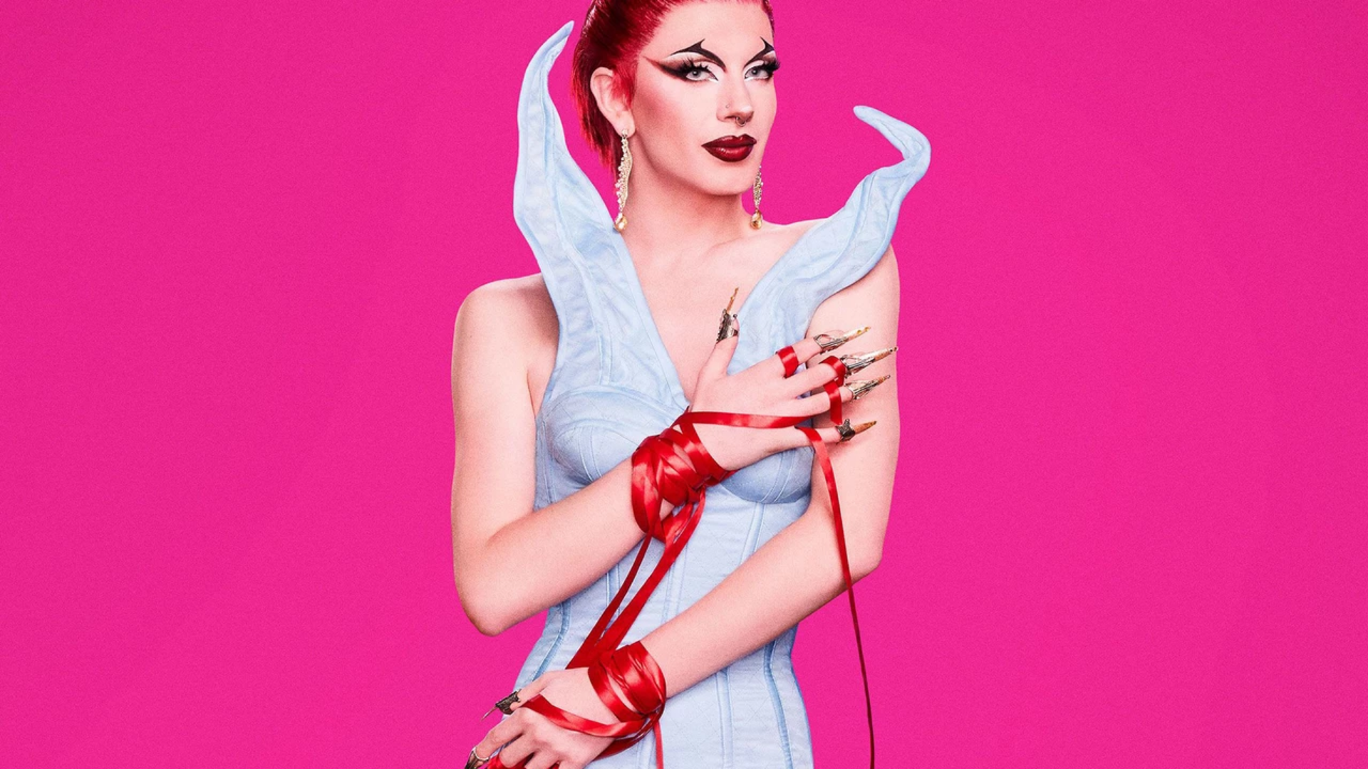 Participante de “RuPaul’s Drag Race” assume ser trans: “Sou hétero também”