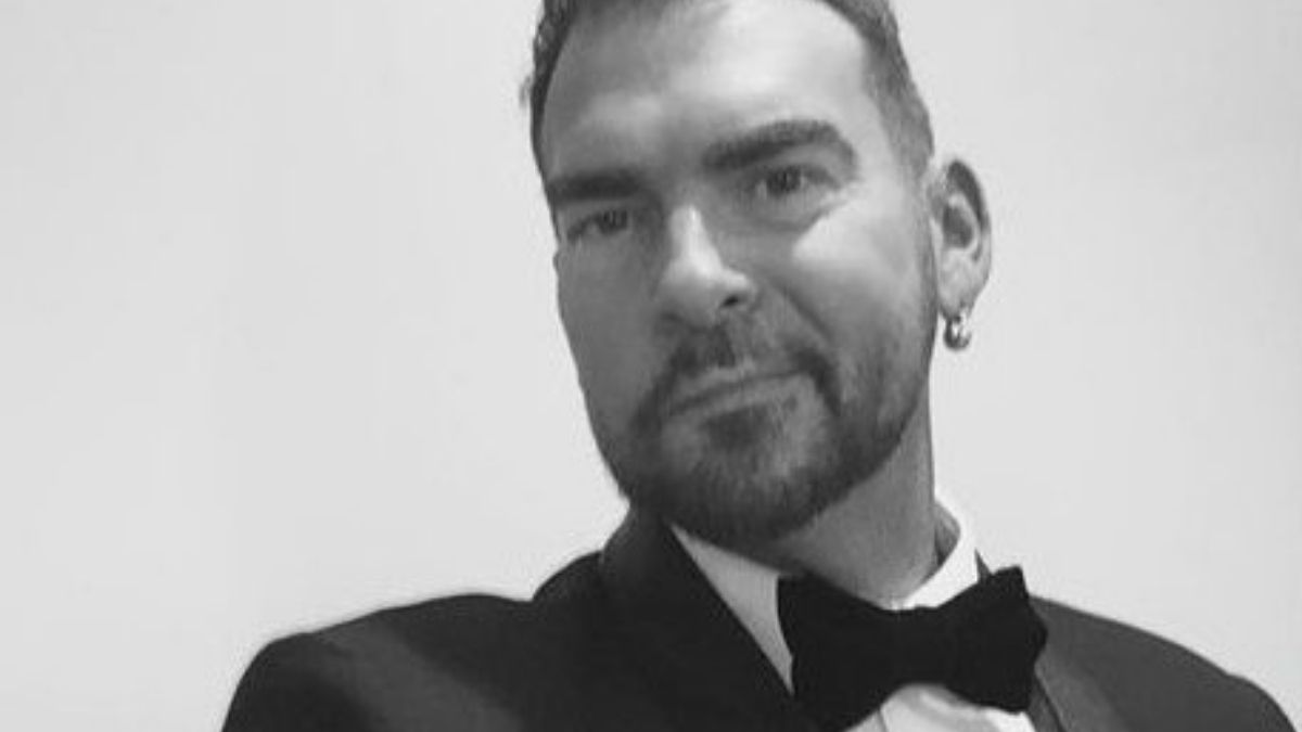 Cabeleireiro de “Bridgerton”, Marc Pilcher morre aos 53 anos de Covid-19