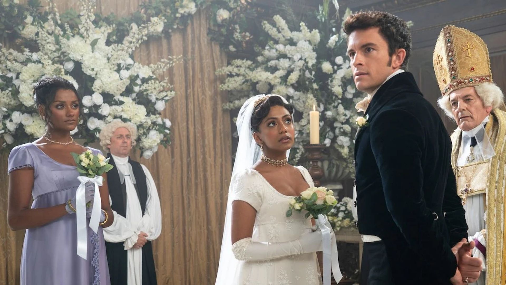 “Bridgerton”: Simone Ashley e Charithra Chandran explicam como foi feita a cena marcante do casamento