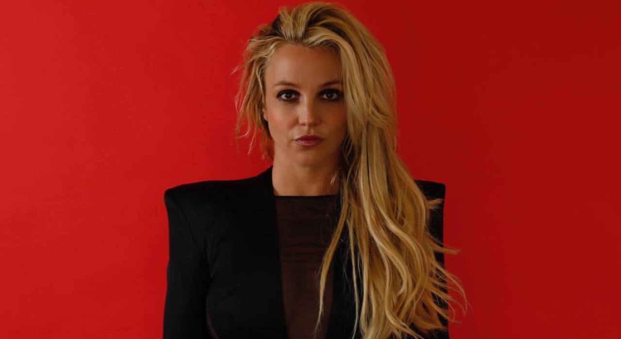 Pai de Britney Spears quer ampliar tutela sobre filha