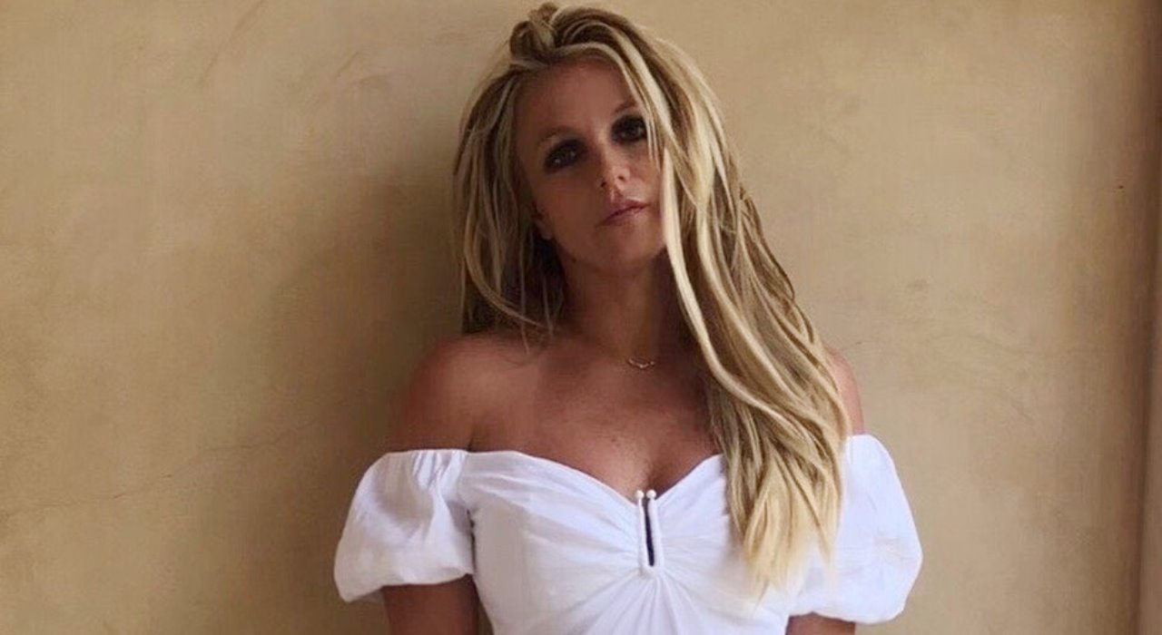 Médico de Britney Spears morre antes de audiência para avaliar saúde da cantora