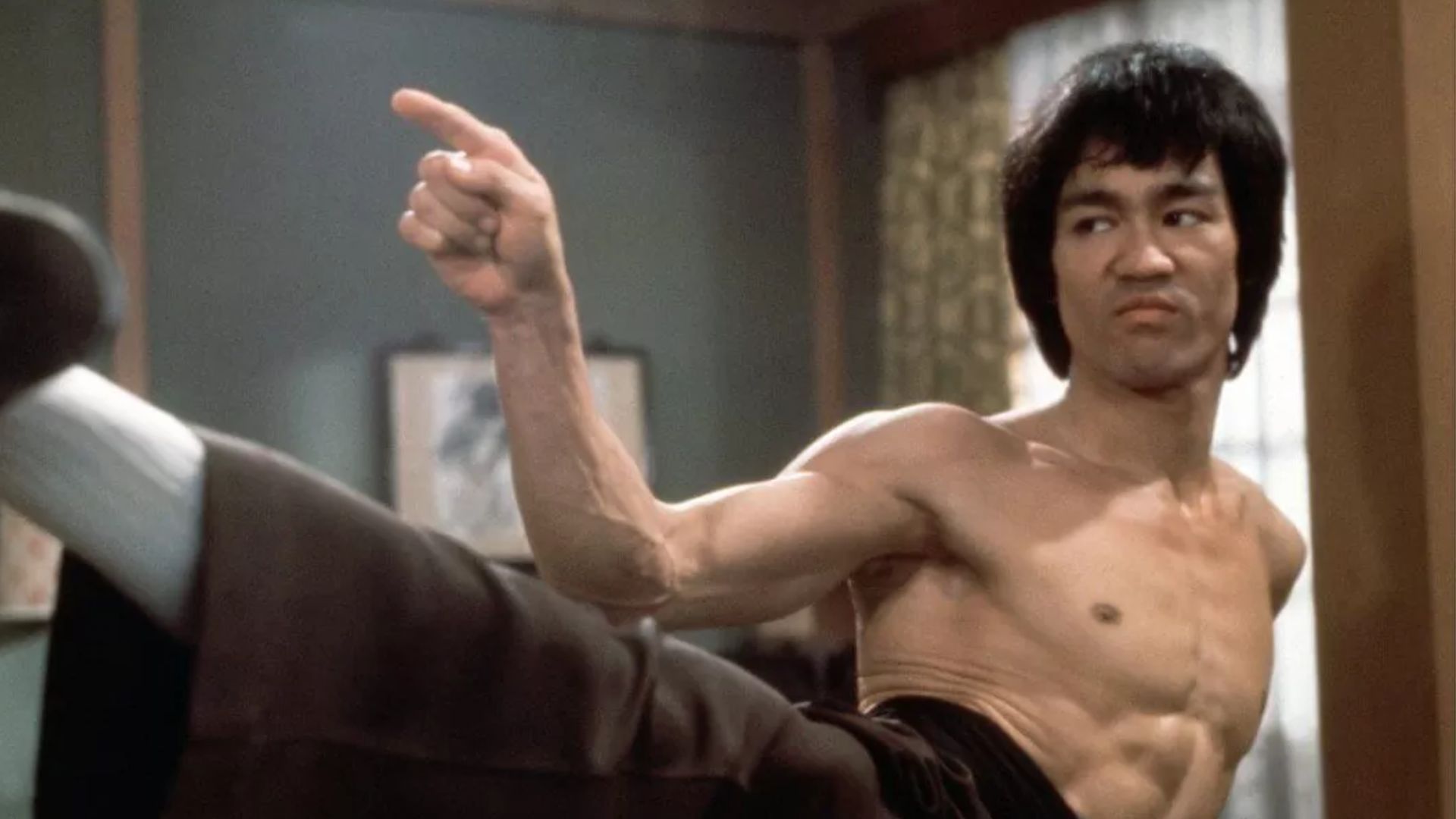 Bruce Lee pode ter morrido por beber muita água, diz estudo