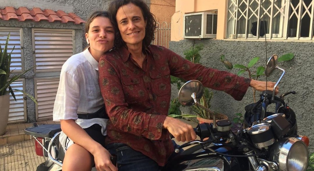 Zélia Duncan será par romântico de Bruna Linzmeyer em novo filme