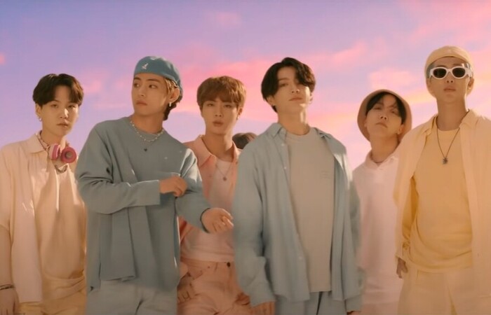 BTS fará performance de novo single e de “Dynamite” no American Music Awards!
