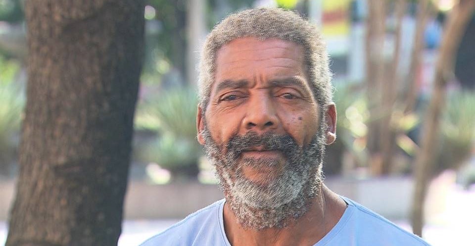 Ex-Raça Negra vai morar com fã após voltar a viver nas ruas por vício em drogas