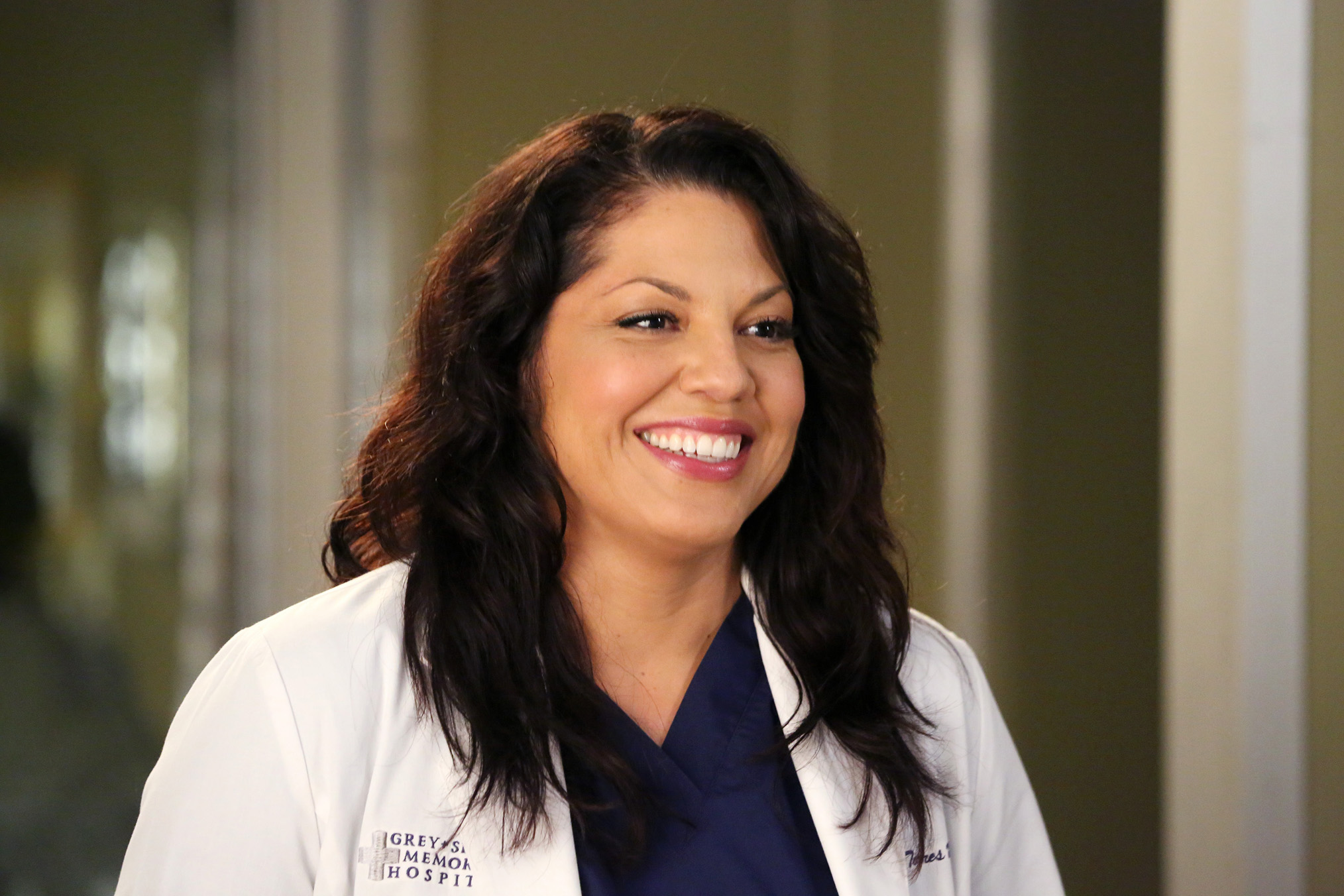 Atriz de Grey’s Anatomy se assume não-binária