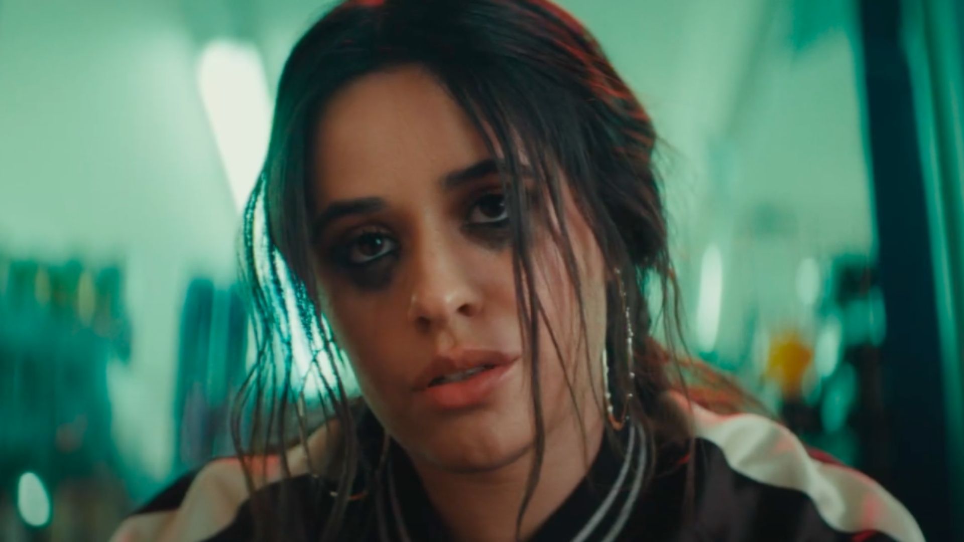 Camila Cabello lança clipe de “Bam Bam”, nova parceria com Ed Sheeran; veja