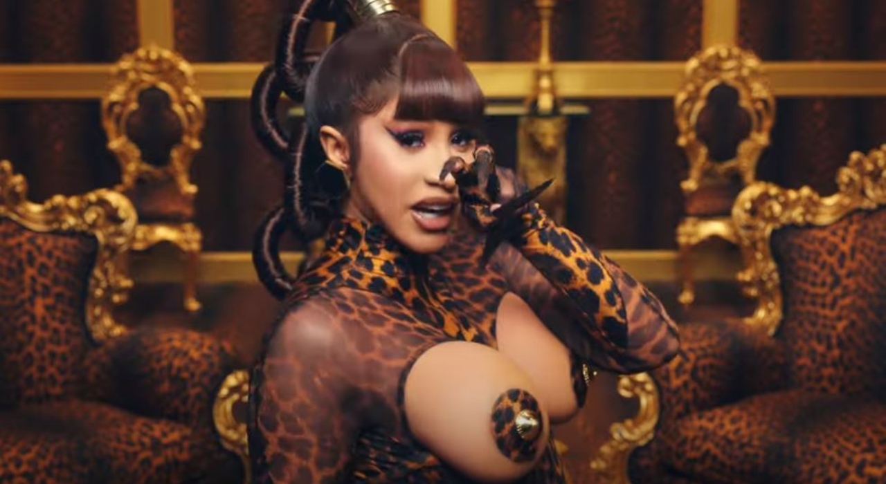 Cardi B gasta mais de R$ 500 mil com testes de Covid-19 para gravar novo clipe