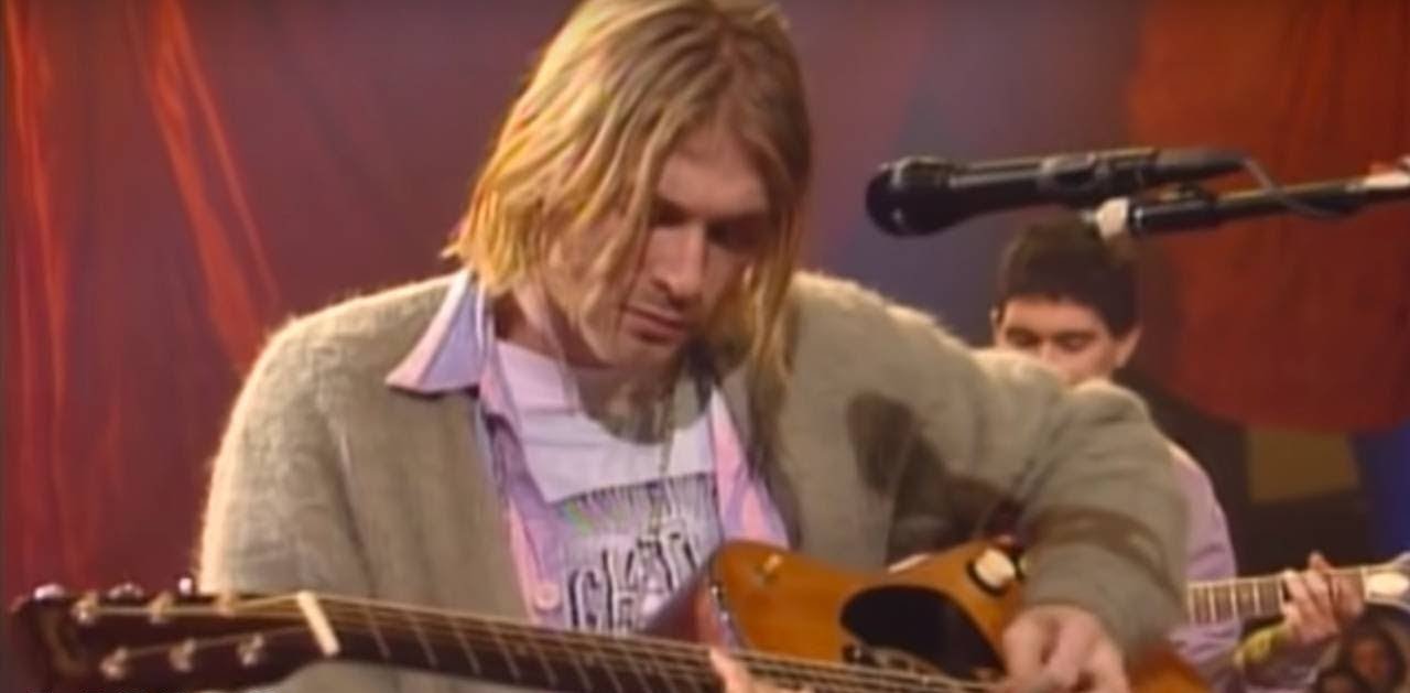 Casaco de Kurt Cobain usado no MTV Unplugged é leiloado por mais de R$1 milhão nos EUA